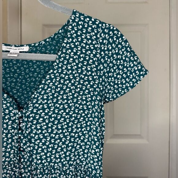 American Eagle Summer Tiered Short Sleeves Floral Dress Size XS - Picture 6 of 6